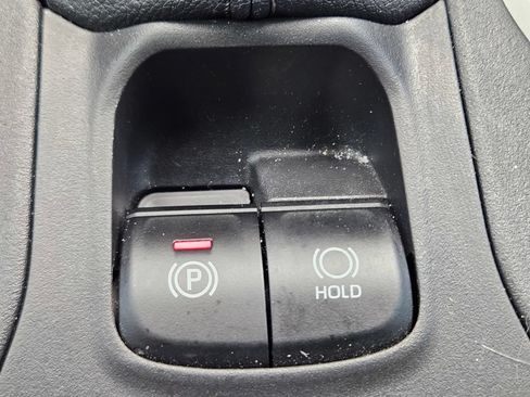 Used 2023 Toyota Corolla Cross LE FWD image 20