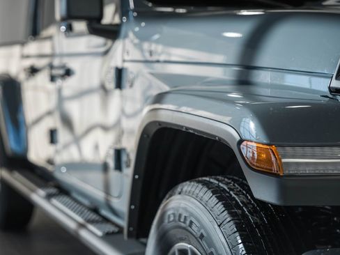 New 2026 Jeep Gladiator Sport image 18