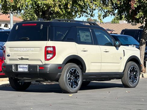 New 2025 Ford Bronco Sport Outer Banks w/ Outer Banks Tech Package+ image 4