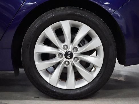 Used 2017 Kia Optima LX FWD image 35