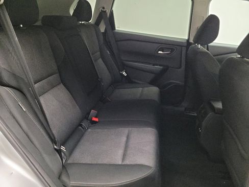 Used 2024 Nissan Rogue SV FWD image 19