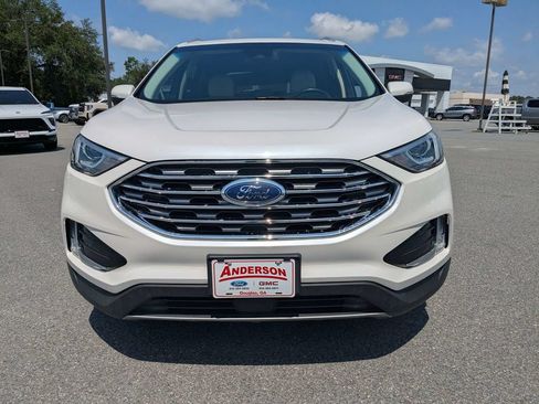 Used 2019 Ford Edge Titanium w/ Cold Weather Package FWD image 9