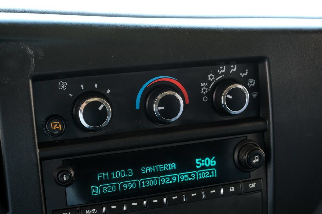 Used 2024 Chevrolet Express 2500 w/ Driver Convenience Package RWD image 17