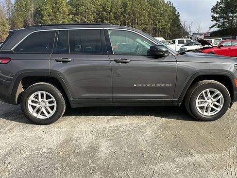 Used 2024 Jeep Grand Cherokee Laredo X w/ Luxury Tech Group I image 7