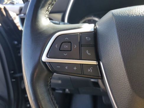 Used 2022 Toyota Highlander XLE image 26