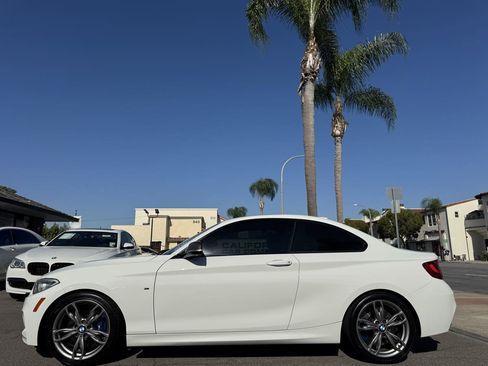 Used 2014 BMW M235i Coupe image 2