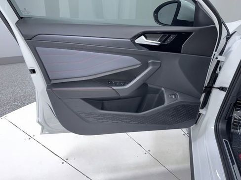 Used 2025 Volkswagen Jetta GLI Autobahn image 11