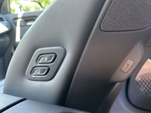 Used 2024 Kia EV9 Light Long Range RWD image 17