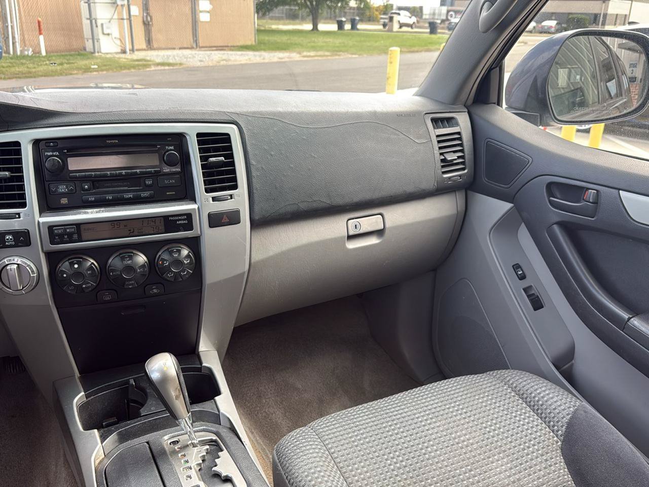 Used 2005 Toyota 4Runner SR5 AWD/4WD image 35
