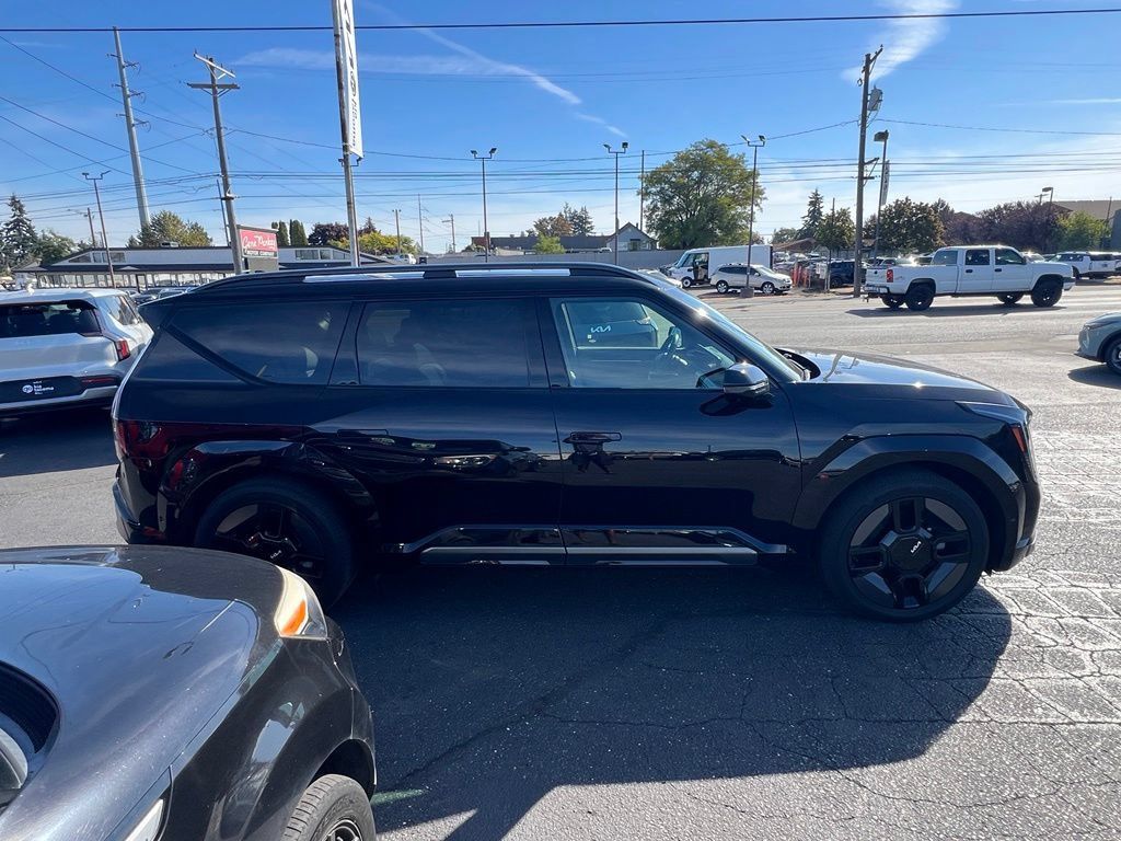 Certified 2024 Kia EV9 GT-Line AWD/4WD image 6
