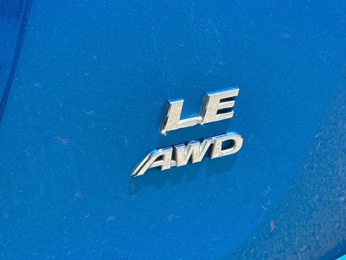 Used 2018 Toyota RAV4 LE w/ All Weather Liner Package AWD/4WD image 25