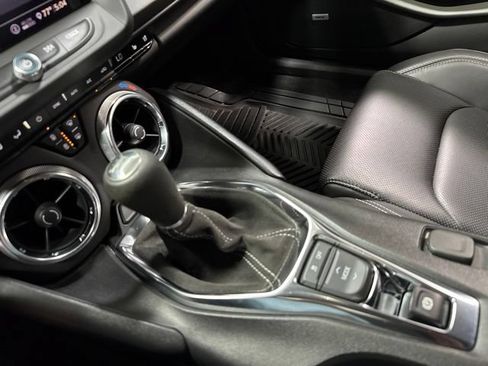 Used 2020 Chevrolet Camaro LT w/ 1LE Track Performance Package RWD image 19