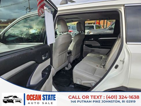 Used 2018 Toyota Highlander XLE image 10