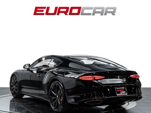 Used 2025 Bentley Continental GT image 3