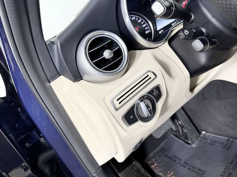Used 2018 Mercedes-Benz C 300 4MATIC Sedan image 32