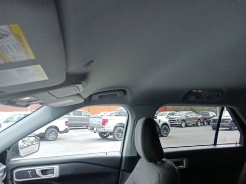 Certified 2022 Ford Explorer XLT w/ Class IV Trailer Tow Package image 14