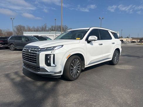 Used 2023 Hyundai Palisade Calligraphy w/ Winter Package image 14