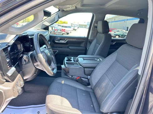 Used 2023 Chevrolet Silverado 1500 LT AWD/4WD image 9