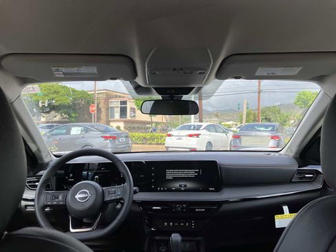 New 2026 Nissan Kicks SR FWD image 10