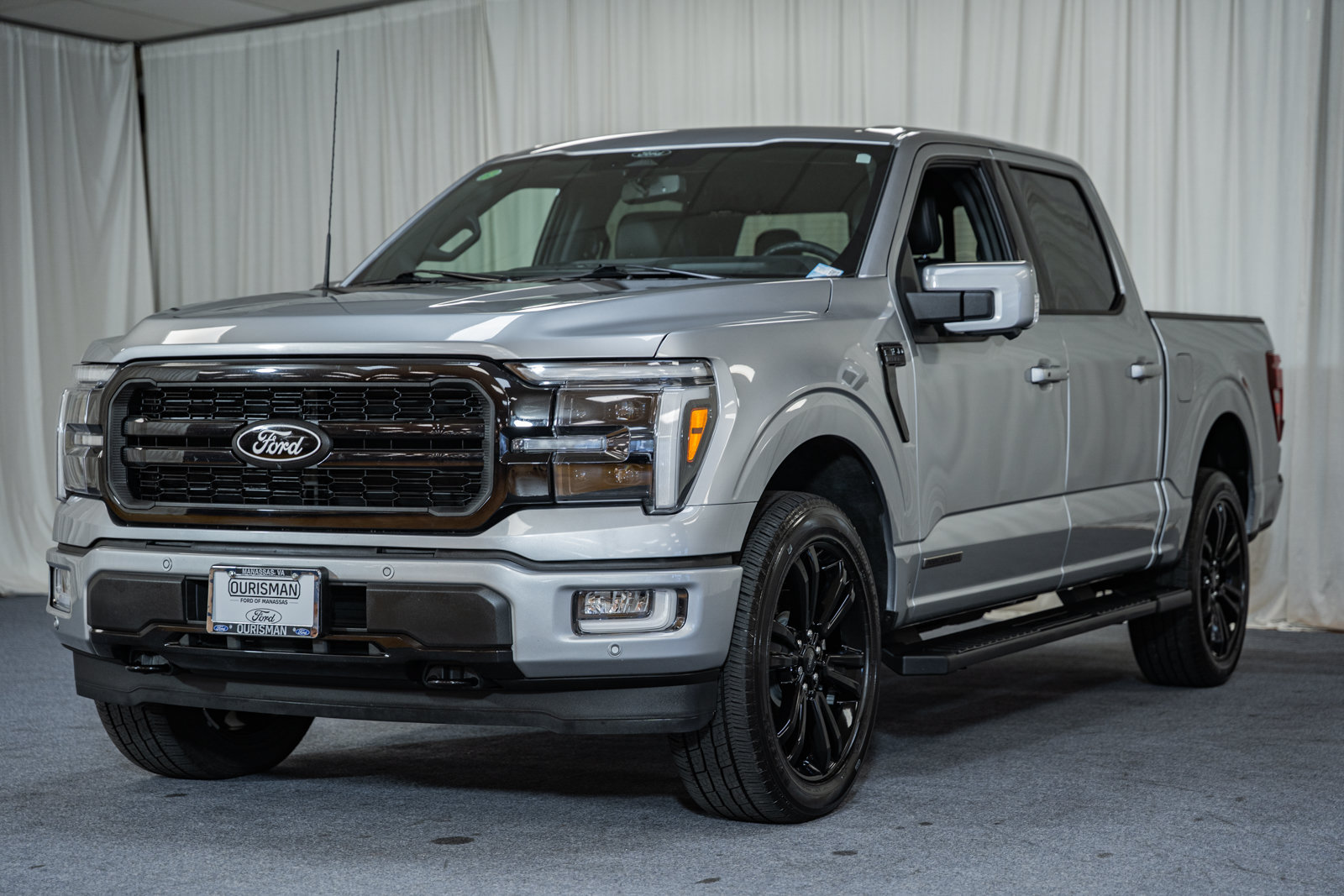 Used 2024 Ford F150 Lariat w/ Equipment Group 502A High AWD/4WD image 3