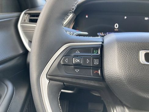 Used 2023 Jeep Grand Cherokee L Laredo image 18