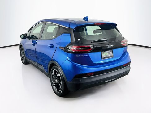 Used 2022 Chevrolet Bolt LT w/ Infotainment Package FWD image 5