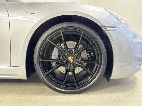 Certified 2023 Porsche 718 Boxster w/ Sport Chrono Package RWD image 15