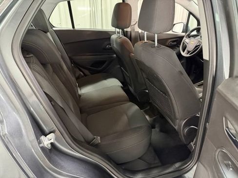 Used 2019 Chevrolet Trax LS AWD/4WD image 10