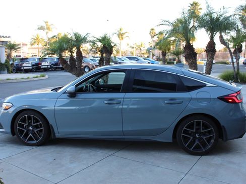 Used 2022 Honda Civic Sport Touring image 6