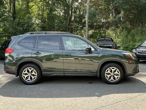 Certified 2024 Subaru Forester Premium AWD/4WD image 3