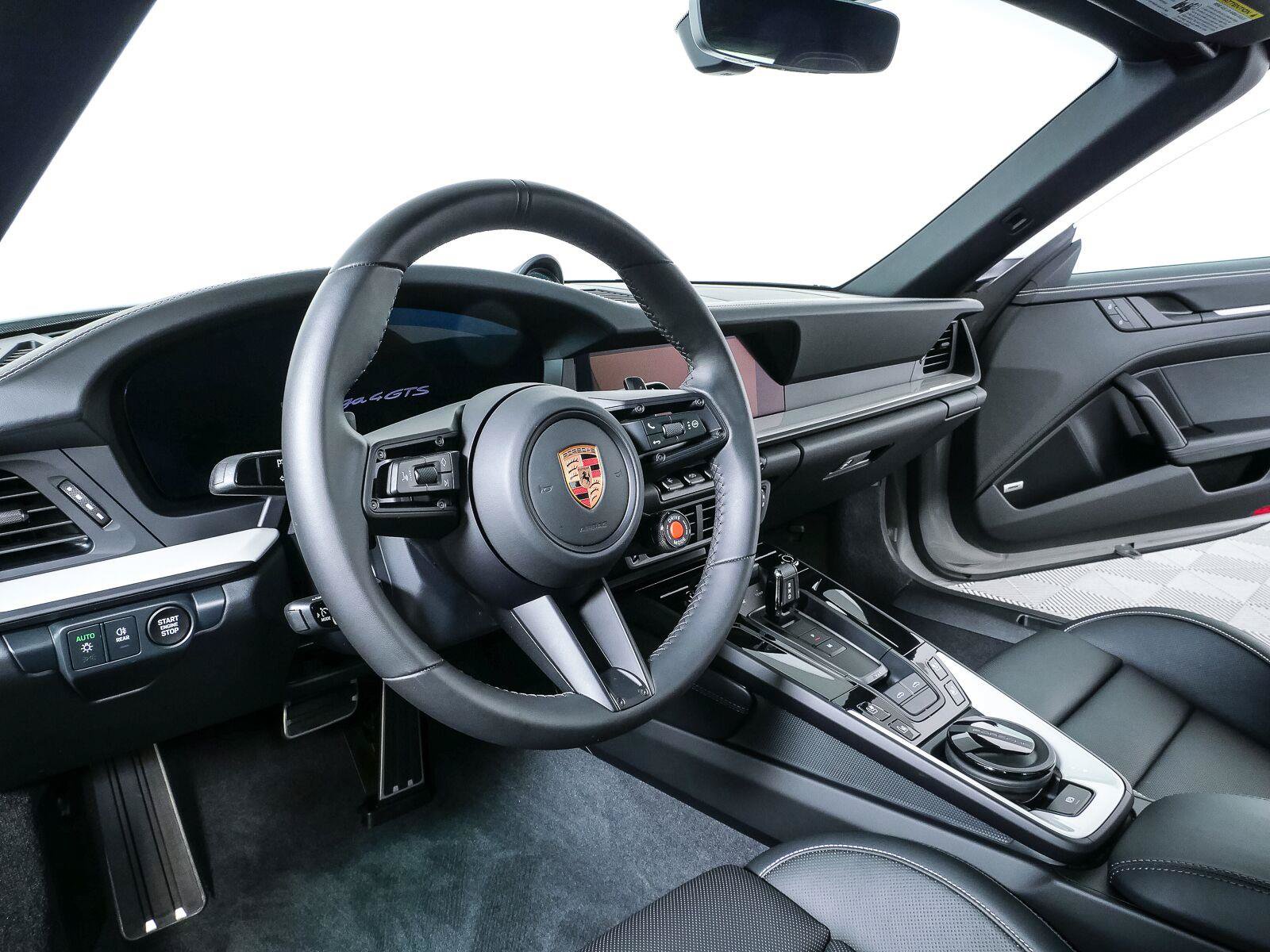 Certified 2026 Porsche 911 Targa 4 GTS AWD/4WD image 4