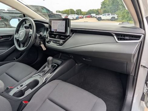 Used 2024 Toyota Corolla LE FWD image 24