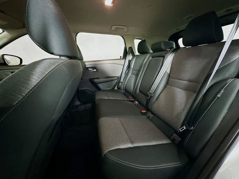 Used 2022 Nissan Rogue SV image 14