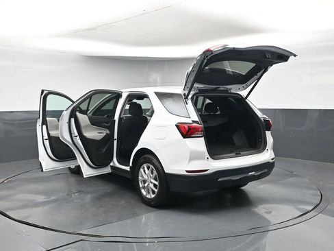 Used 2023 Chevrolet Equinox LT w/ Driver Convenience Package image 56