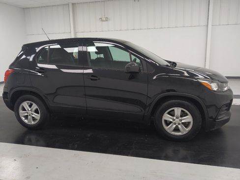 Used 2020 Chevrolet Trax LS FWD image 11