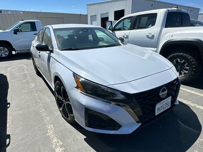 Used 2023 Nissan Altima 2.5 SR
