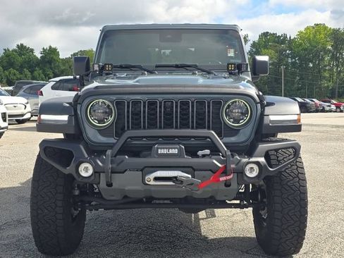 Used 2025 Jeep Gladiator Rubicon w/ Safety Group AWD/4WD image 8