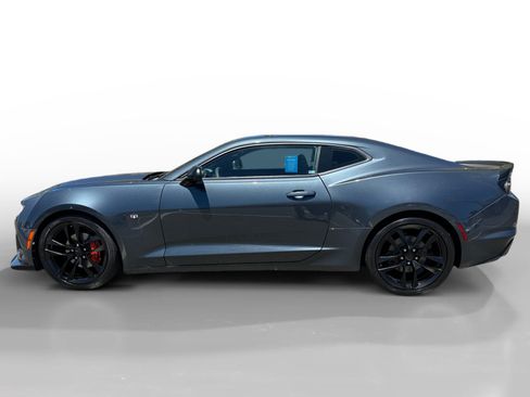 Used 2020 Chevrolet Camaro LT w/ 1LE Track Performance Package RWD image 2