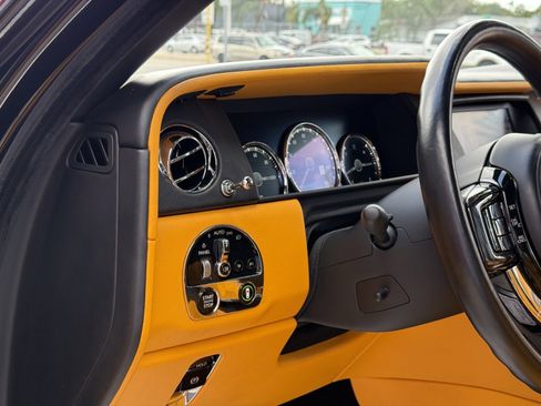 Used 2021 Rolls-Royce Cullinan Base image 20