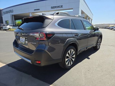Used 2023 Subaru Outback Limited AWD/4WD image 4