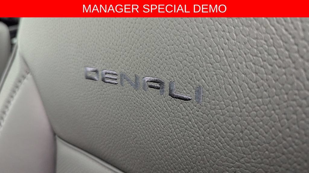 Used 2026 GMC Yukon XL Denali w/ Denali Reserve Package AWD/4WD image 30