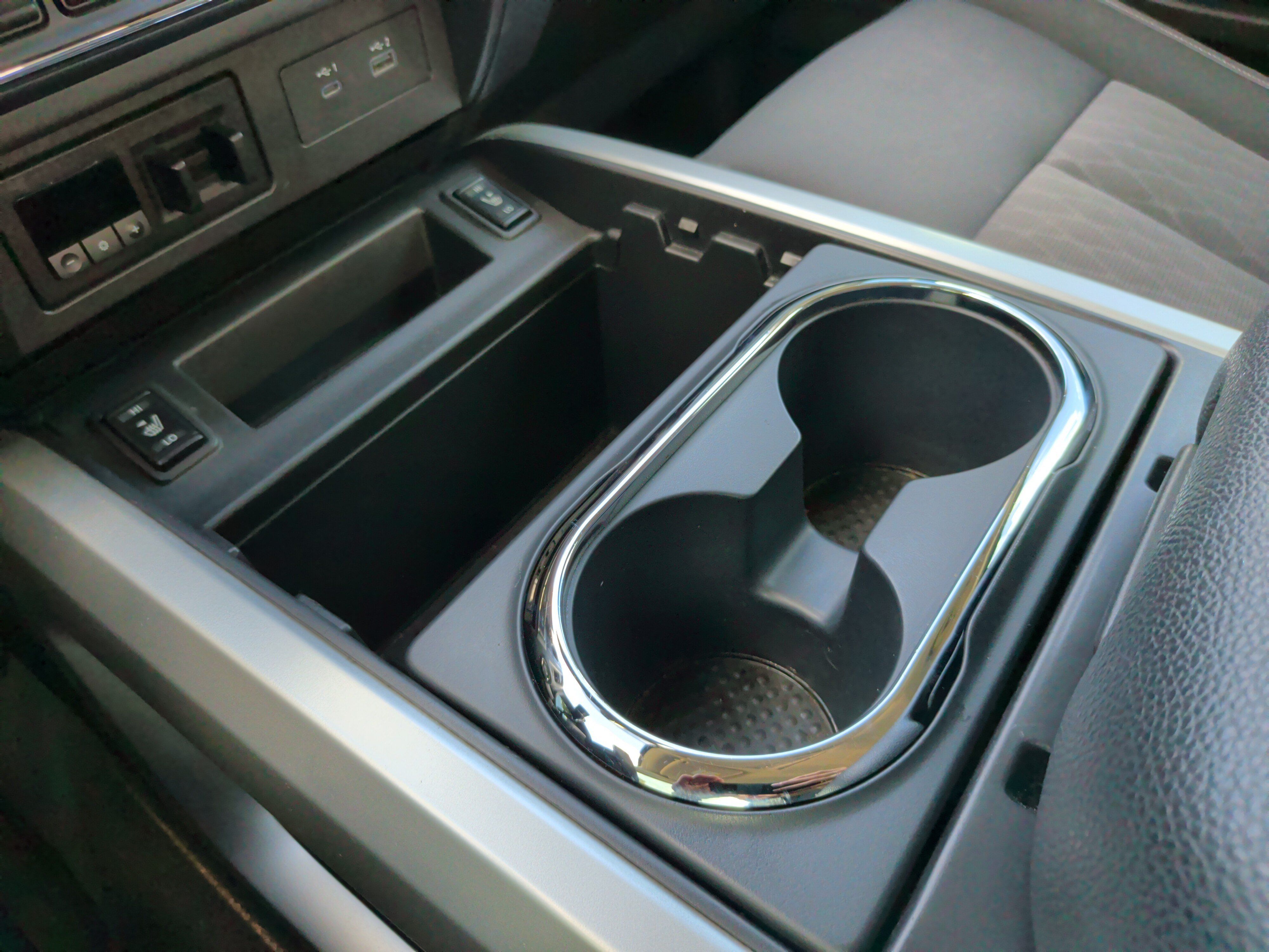 Used 2022 Nissan Titan SV w/ SV Convenience Package RWD image 20
