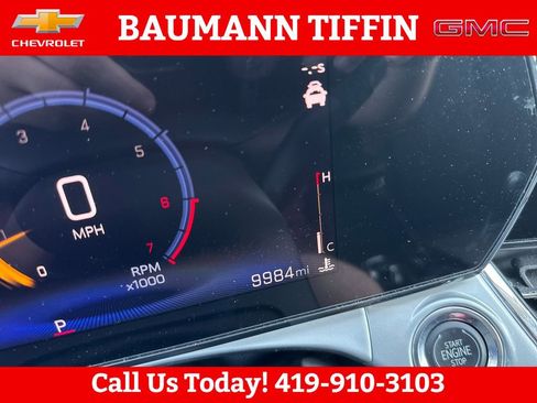 Used 2025 Chevrolet Trax LT w/ LT Convenience Package FWD image 10