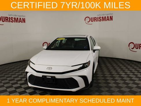 Used 2025 Toyota Camry SE w/ Convenience Package FWD image 1