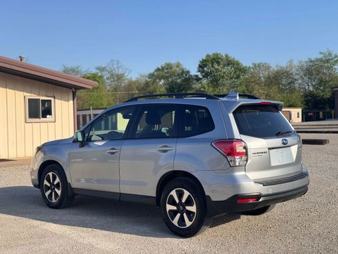 Used 2018 Subaru Forester 2.5i Premium AWD/4WD image 8