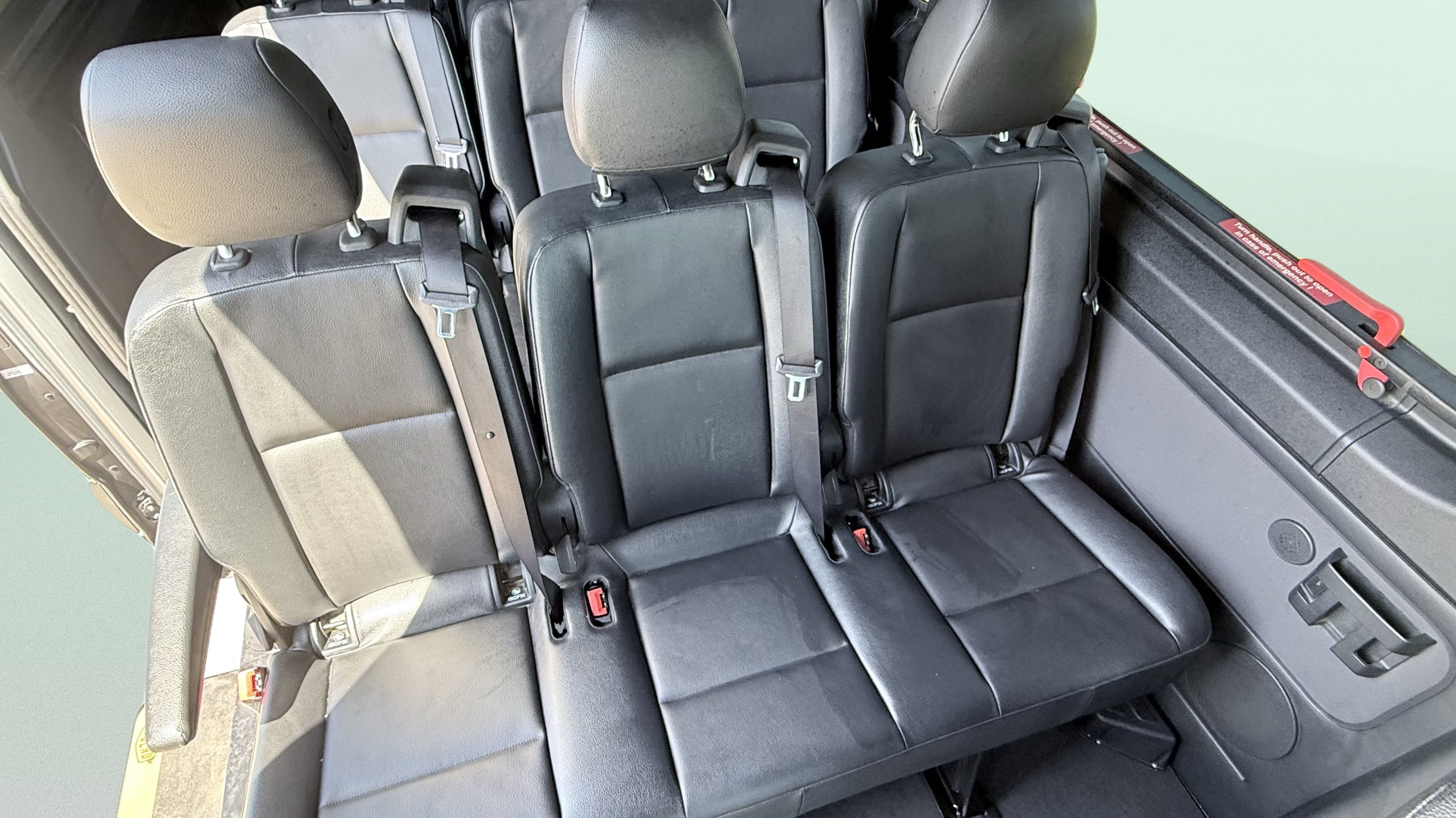 Used 2024 Mercedes-Benz Sprinter 2500 image 34