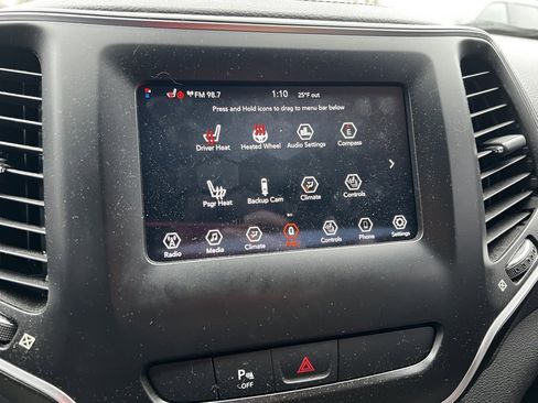 Used 2019 Jeep Cherokee Latitude Plus image 20