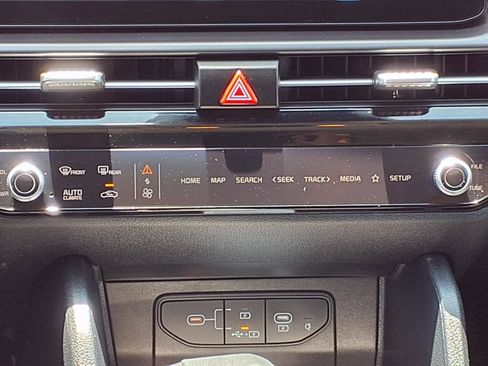 Certified 2026 Kia Sportage EX FWD image 15