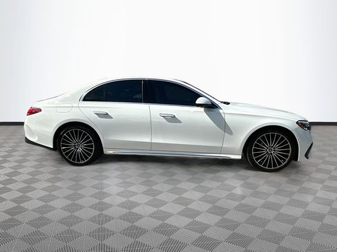Used 2024 Mercedes-Benz E 350 4MATIC Sedan image 8