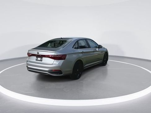 New 2025 Volkswagen Jetta SE image 8
